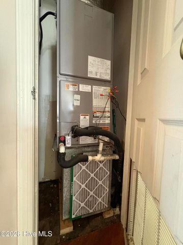 738 Holiday Island Road, Hertford, NC 27944