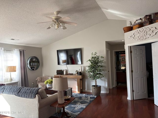 738 Holiday Island Road, Hertford, NC 27944