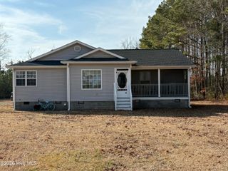 738 Holiday Island Road, Hertford, NC 27944