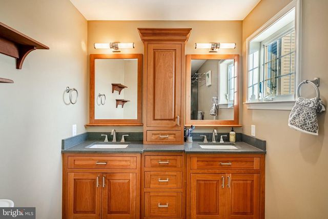 1016 SLOAN ST, Lititz, PA 17543