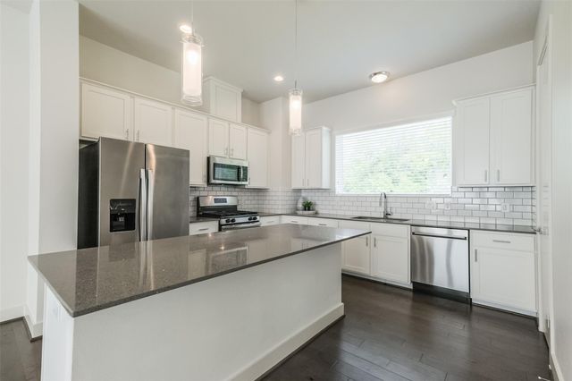 4817 Martin Oaks Lane, Houston, TX 77018