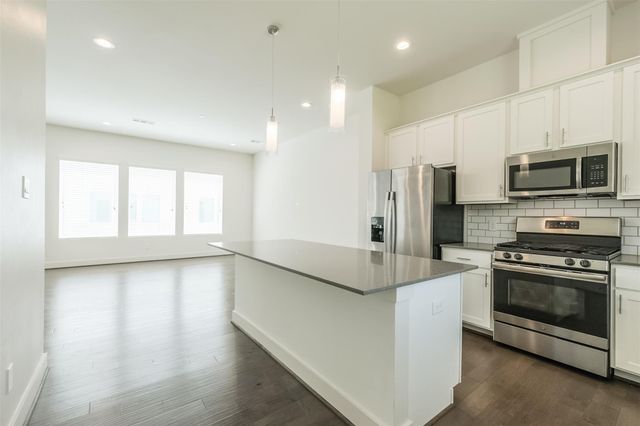 4817 Martin Oaks Lane, Houston, TX 77018