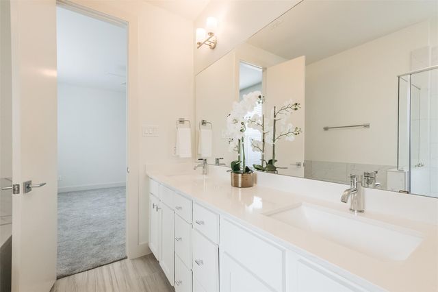 4817 Martin Oaks Lane, Houston, TX 77018
