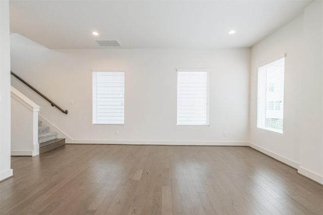 4817 Martin Oaks Lane, Houston, TX 77018