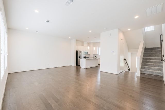 4817 Martin Oaks Lane, Houston, TX 77018