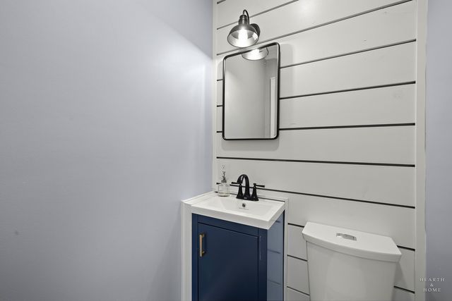 381 Douglas Avenue, Crystal Lake, IL 60014