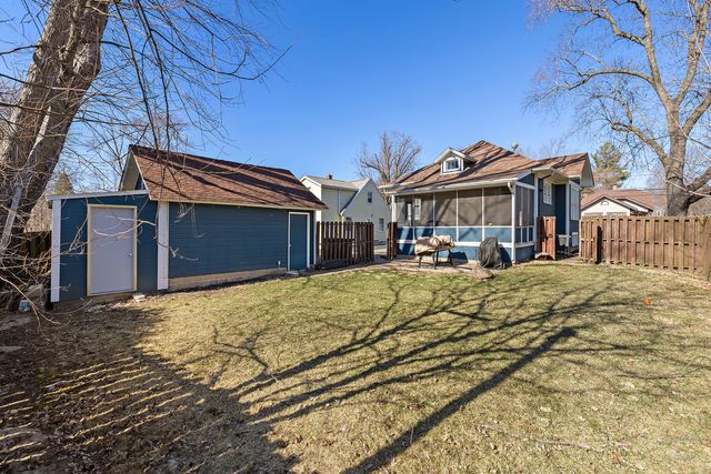 381 Douglas Avenue, Crystal Lake, IL 60014
