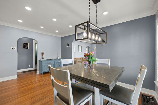 381 Douglas Avenue, Crystal Lake, IL 60014