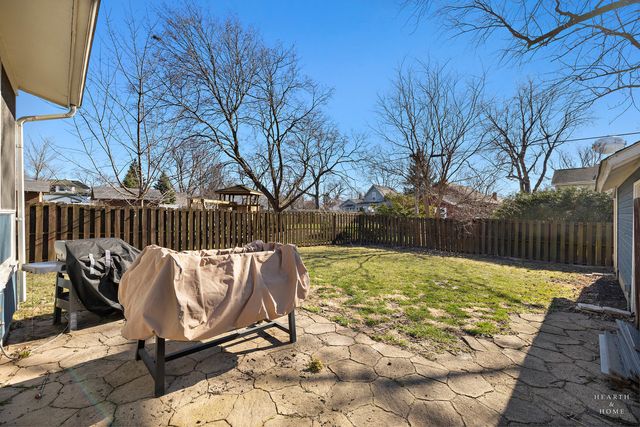 381 Douglas Avenue, Crystal Lake, IL 60014