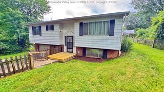201 Shelby Drive, Cross Lanes, WV 25313