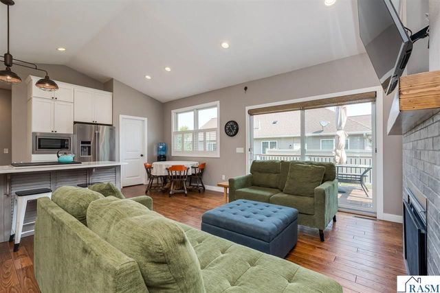 2232 Coventry Lane, North Mankato, MN 56003