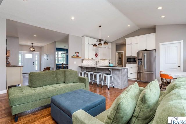 2232 Coventry Lane, North Mankato, MN 56003