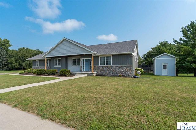 2232 Coventry Lane, North Mankato, MN 56003