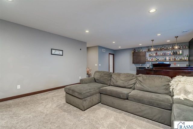 2232 Coventry Lane, North Mankato, MN 56003