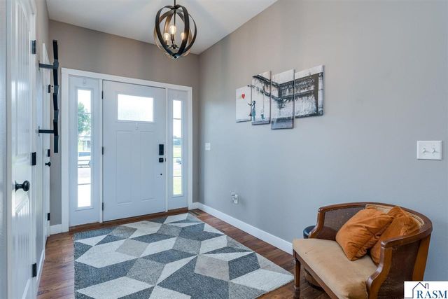 2232 Coventry Lane, North Mankato, MN 56003