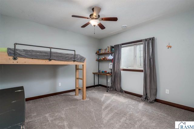 2232 Coventry Lane, North Mankato, MN 56003