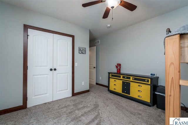 2232 Coventry Lane, North Mankato, MN 56003