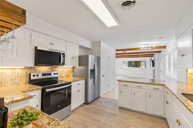 1905 Shores Lane, Rockport, TX 78382