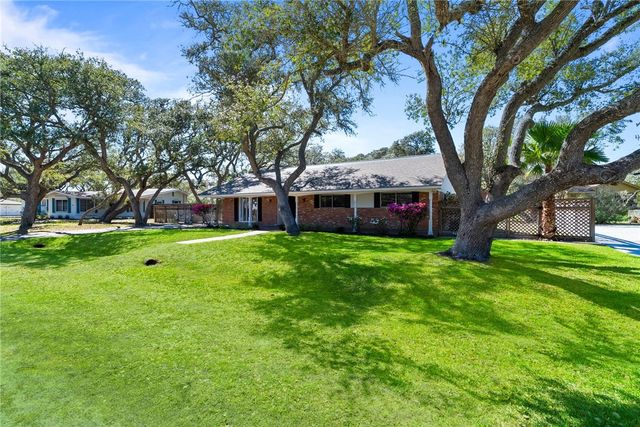 1905 Shores Lane, Rockport, TX 78382