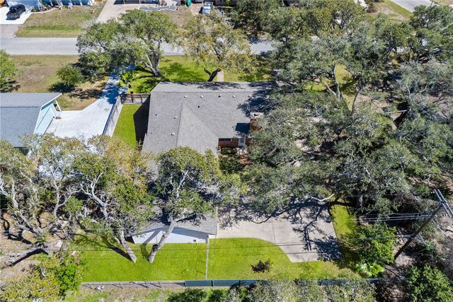 1905 Shores Lane, Rockport, TX 78382
