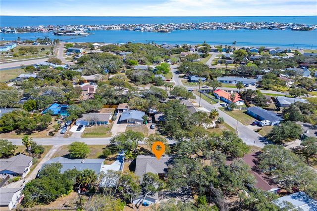 1905 Shores Lane, Rockport, TX 78382