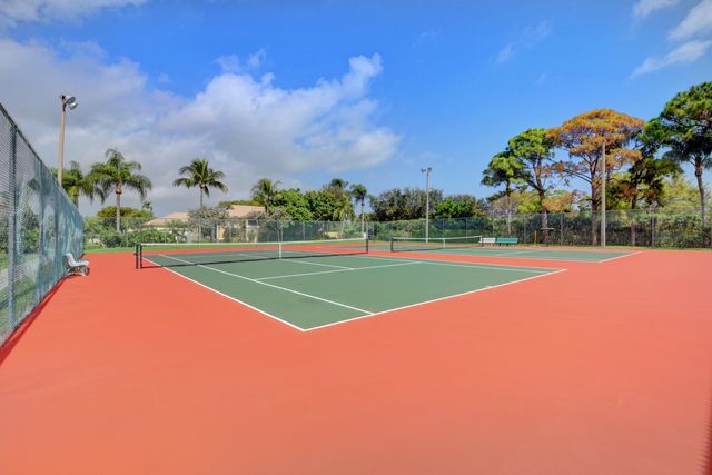 10201 Lexington Lakes Boulevard N, Boynton Beach, FL 33436