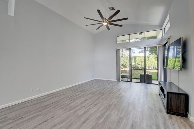 10201 Lexington Lakes Boulevard N, Boynton Beach, FL 33436
