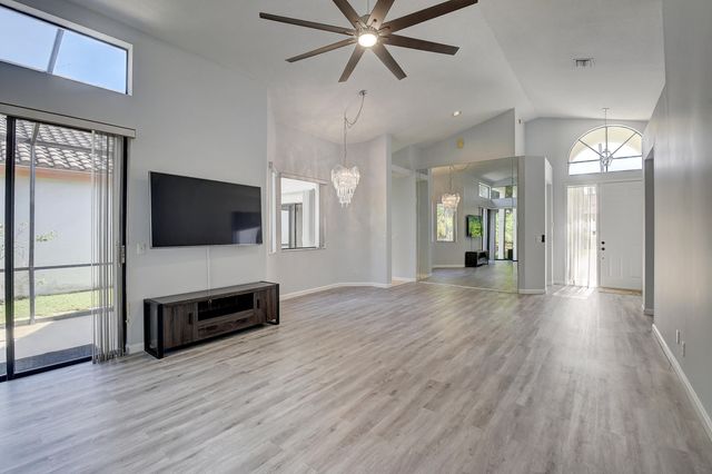 10201 Lexington Lakes Boulevard N, Boynton Beach, FL 33436