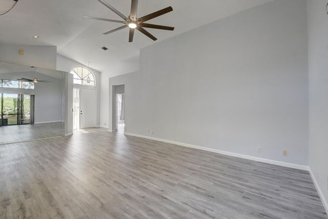 10201 Lexington Lakes Boulevard N, Boynton Beach, FL 33436