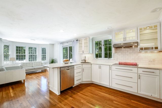 1 Moody Dr, Sandwich, MA 02563