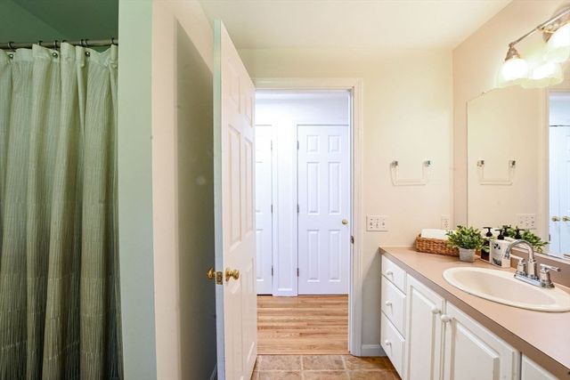 1 Moody Dr, Sandwich, MA 02563