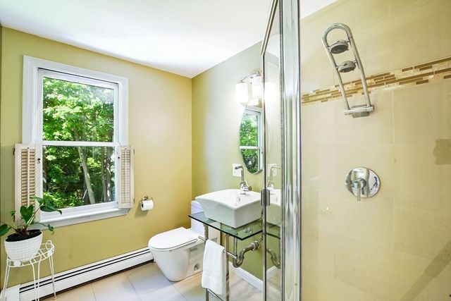 1 Moody Dr, Sandwich, MA 02563