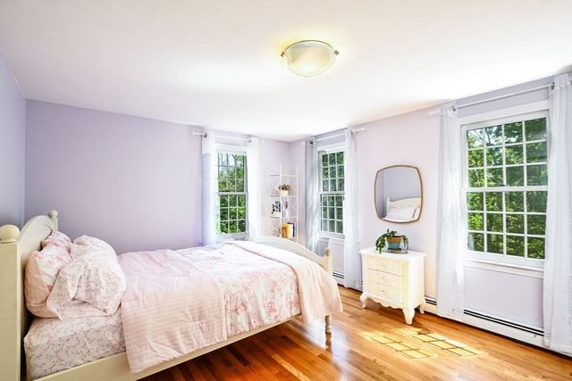 1 Moody Dr, Sandwich, MA 02563