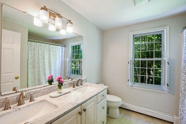 1 Moody Dr, Sandwich, MA 02563