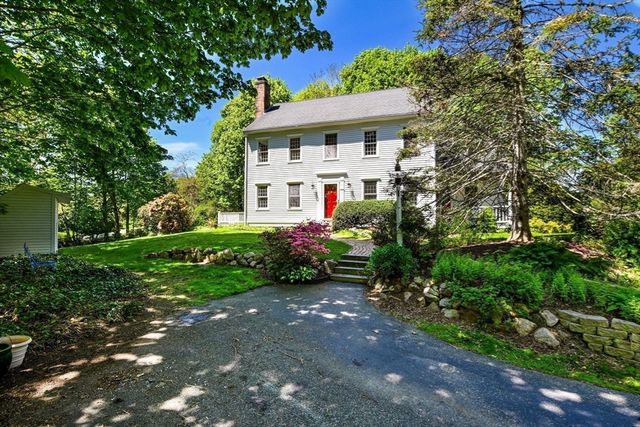 1 Moody Dr, Sandwich, MA 02563