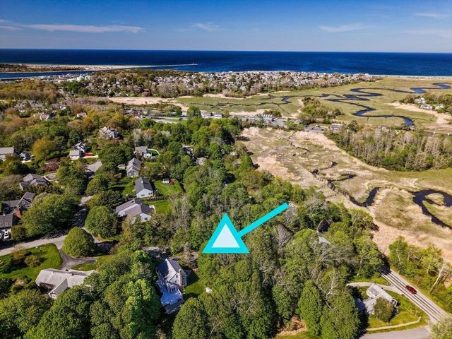1 Moody Dr, Sandwich, MA 02563