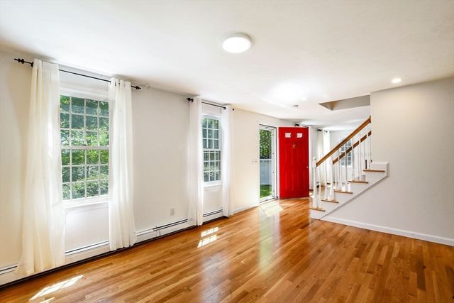 1 Moody Dr, Sandwich, MA 02563