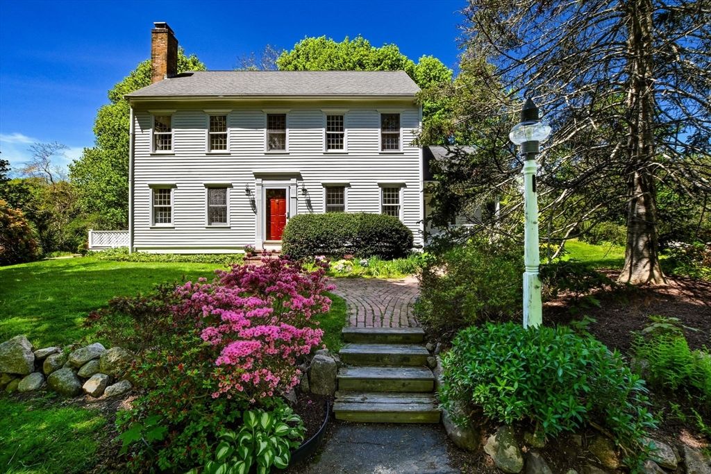 1 Moody Dr, Sandwich, MA 02563