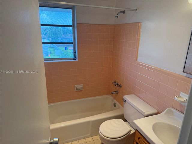 3881 W Flagler St 319, Miami, FL 33134