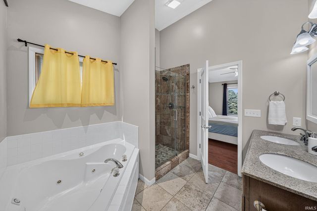 58565 Heather Pointe Drive, Osceola, IN 46561