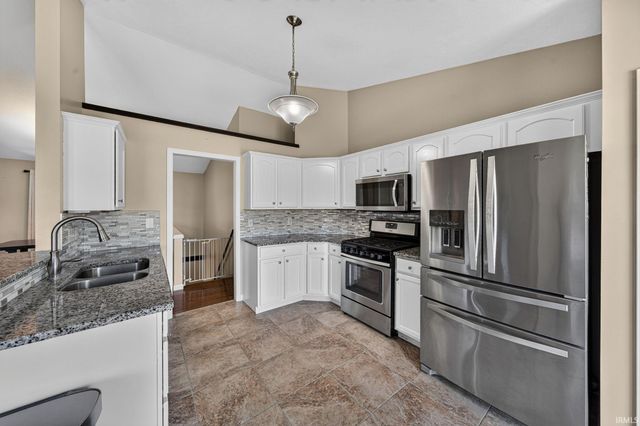 58565 Heather Pointe Drive, Osceola, IN 46561