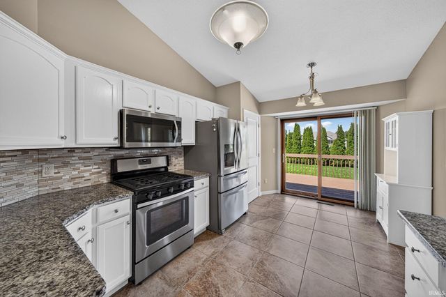 58565 Heather Pointe Drive, Osceola, IN 46561