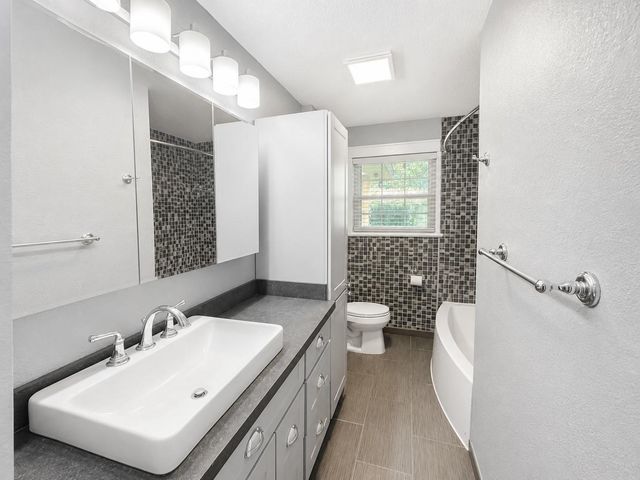 5902 Arboles Drive, Houston, TX 77035