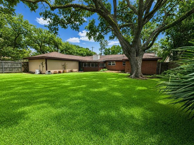 5902 Arboles Drive, Houston, TX 77035