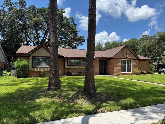 5902 Arboles Drive, Houston, TX 77035