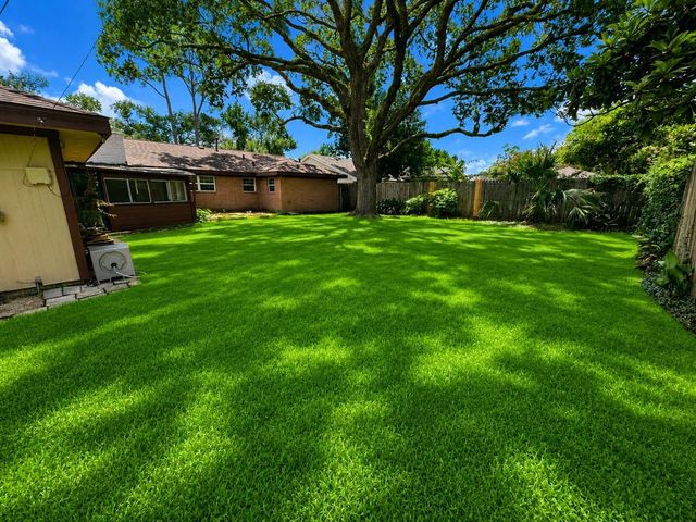 5902 Arboles Drive, Houston, TX 77035