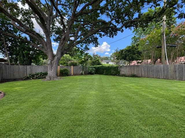 5902 Arboles Drive, Houston, TX 77035