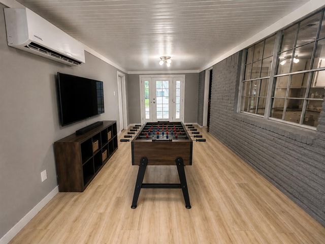 5902 Arboles Drive, Houston, TX 77035