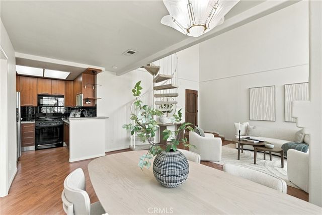 7122 La Tijera Boulevard H201, Los Angeles, CA 90045