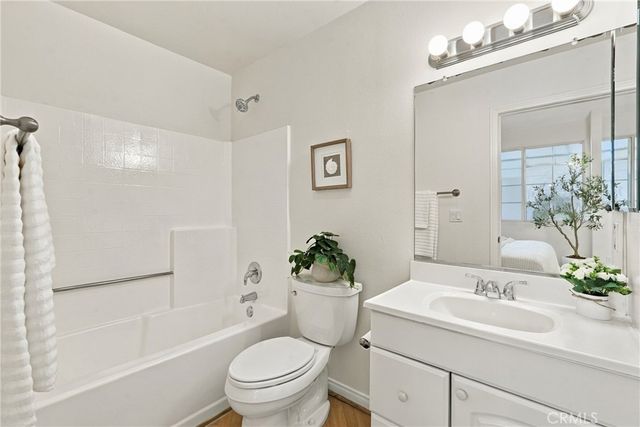 7122 La Tijera Boulevard H201, Los Angeles, CA 90045